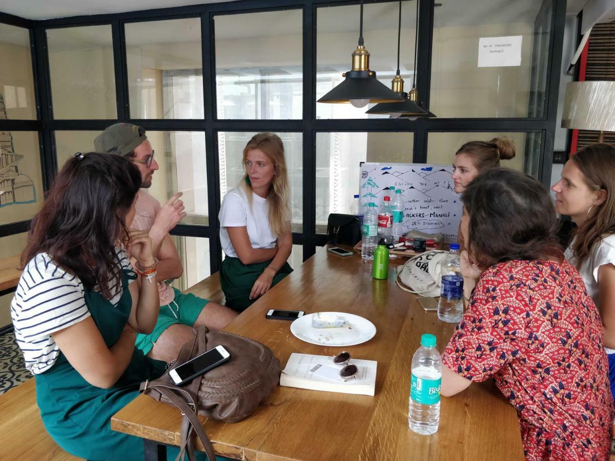 Madpackers Delhi West Vandrerhjem New Delhi Eksteriør bilde